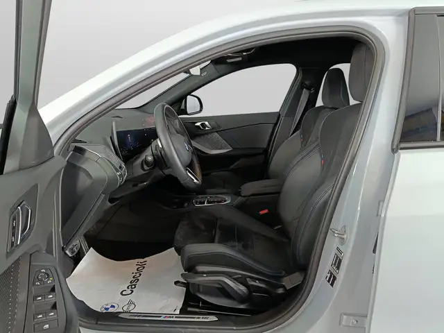 BMW 1 Series view 8