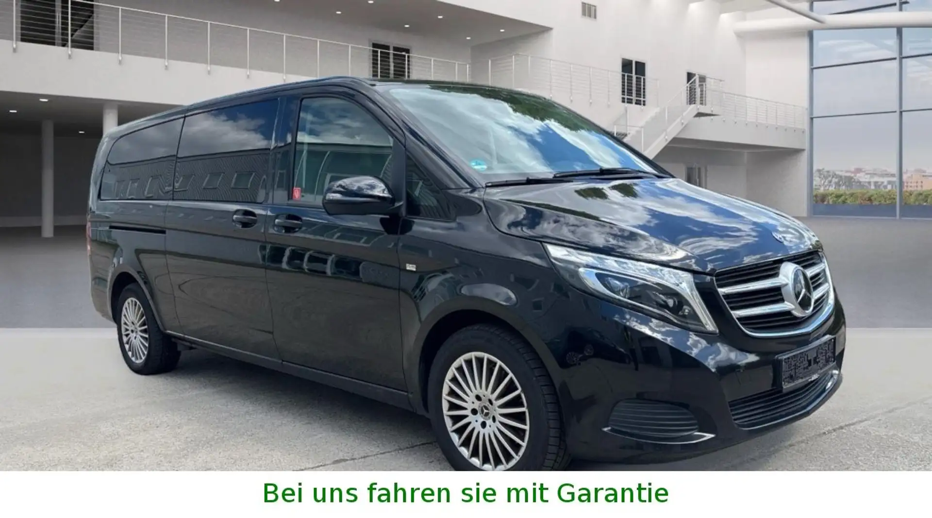 Mercedes-Benz V 250 V250 4Matic extralang 7GTronic/STH/ACC/KAME/1.Ha Zwart - 2