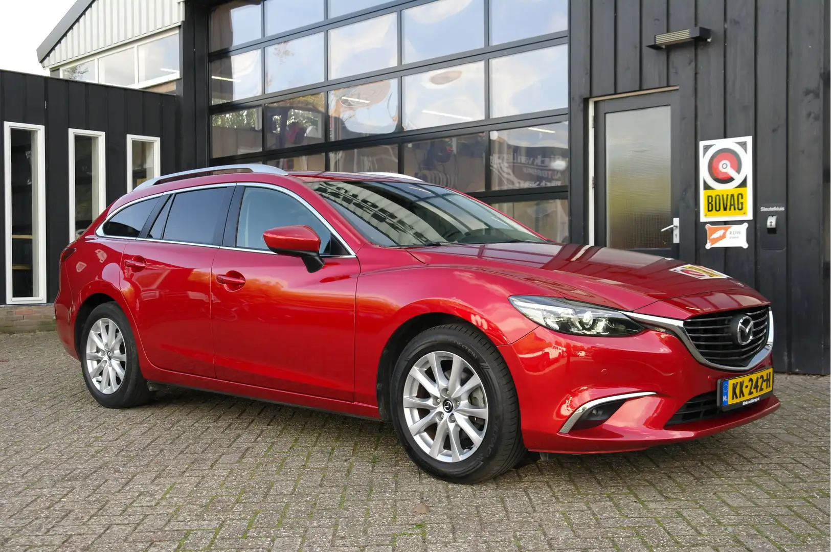 Mazda 6 Sportbreak 2.0 SkyActiv-G 165 Skylease GT | NL-Aut Rouge - 1