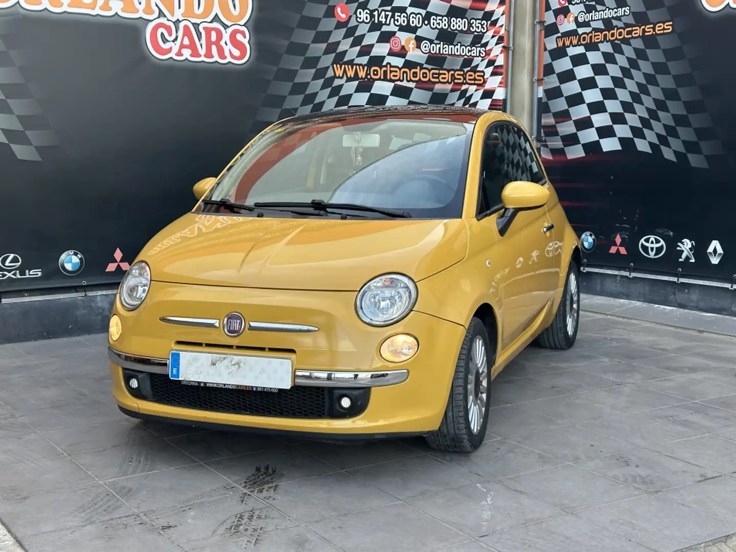 Fiat 500 Pequeño Manual de 3 Puertas Amarillo - 1