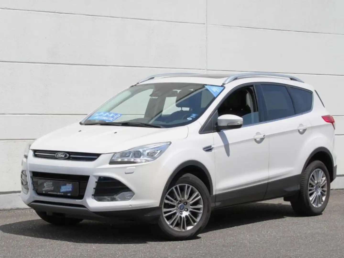 Ford Kuga 2.0 Titanium Auto. Xenon Allrad Navi Leder Weiß - 1