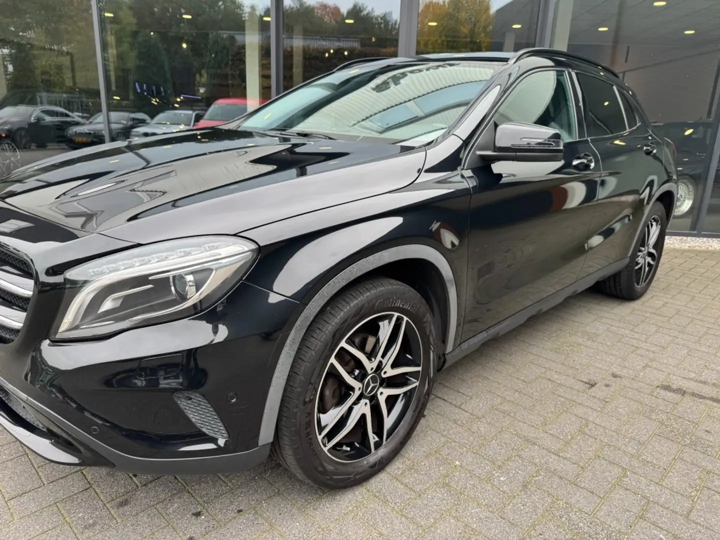 Mercedes-Benz GLA 180 180 Sport Night Edition ,Xenon,Nav,Clima,Stoelverw Noir - 2