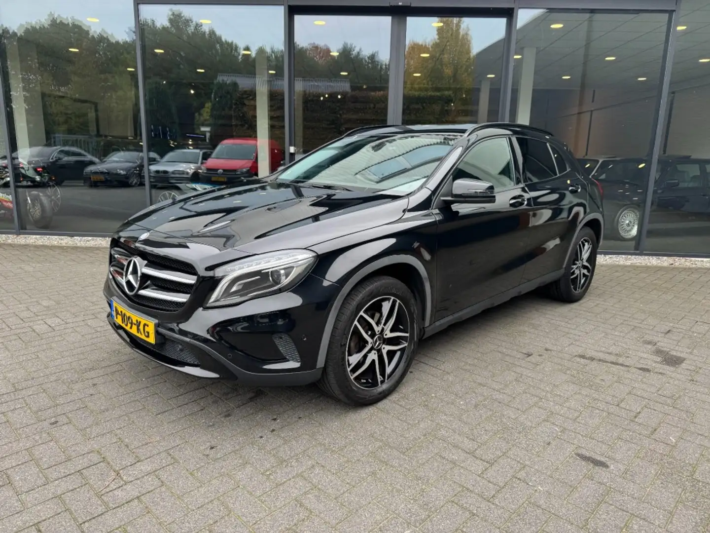 Mercedes-Benz GLA 180 180 Sport Night Edition ,Xenon,Nav,Clima,Stoelverw Noir - 1