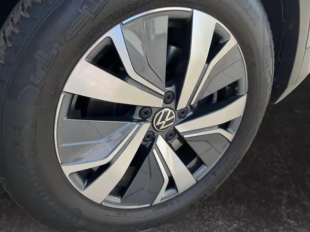 Volkswagen Tiguan view 15