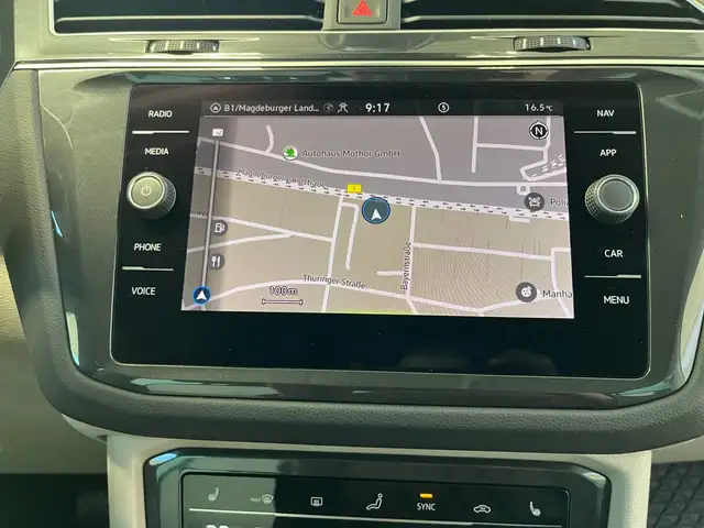 Volkswagen Tiguan view 13