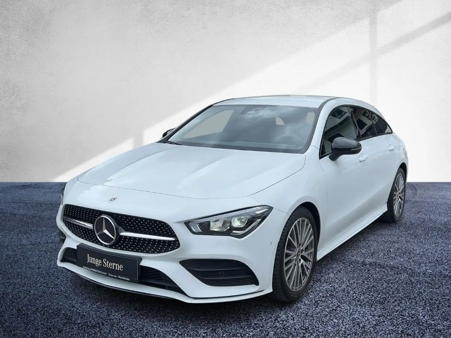 Mercedes-Benz CLA 200 d Shooting Brake AMG Line PTS Shz LED Weiß - 1