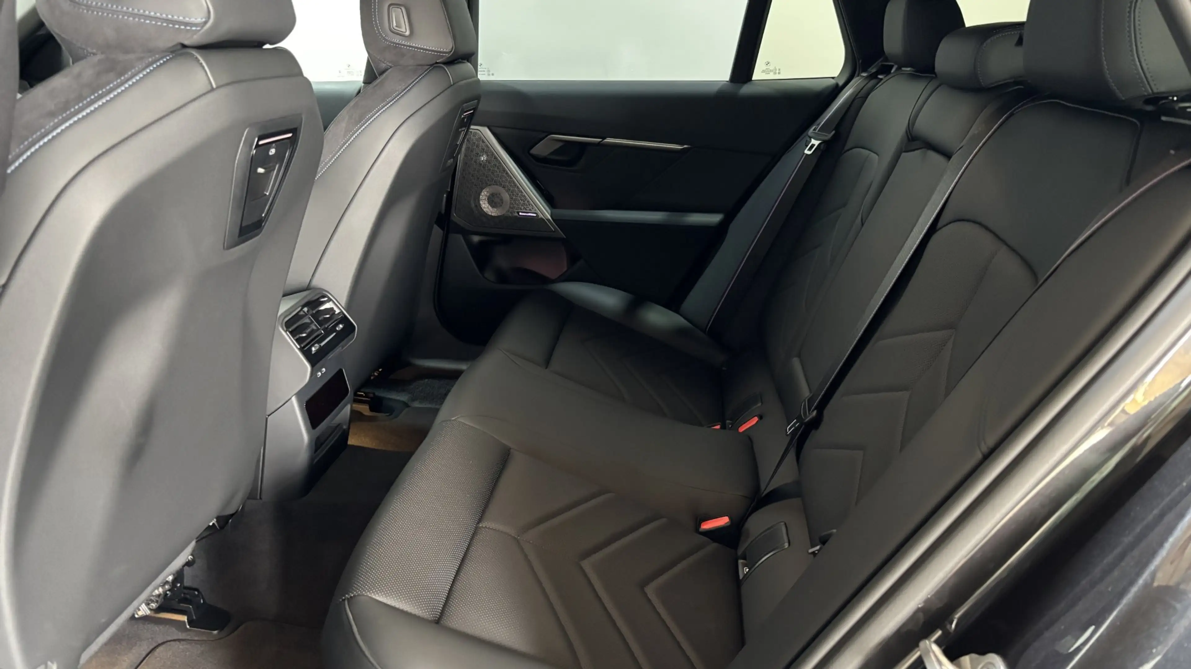 BMW 540 d xDrive — photo 13