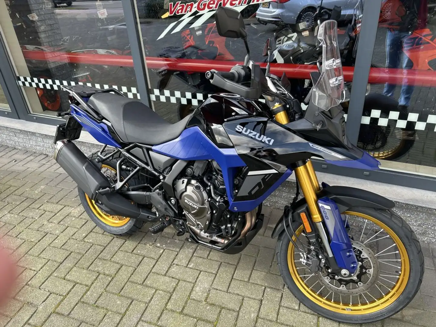 Suzuki V-Strom 800DE - 2