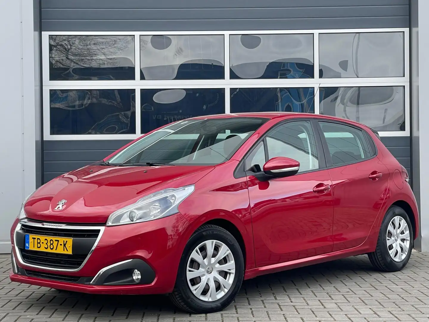 Peugeot 208 1.2 PureTech Blue Lion | Navi | Carplay | Cruise c Rood - 2