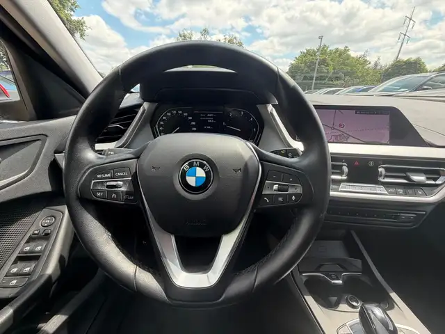 BMW 1 Series view 11