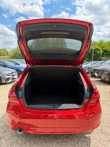 BMW 1 Series view 13