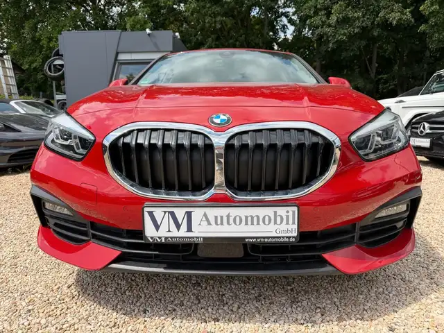BMW 1 Series view 2