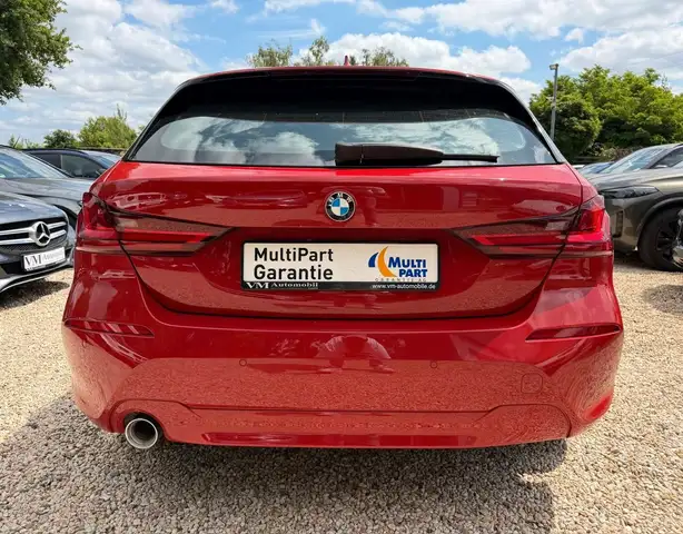BMW 1 Series view 5