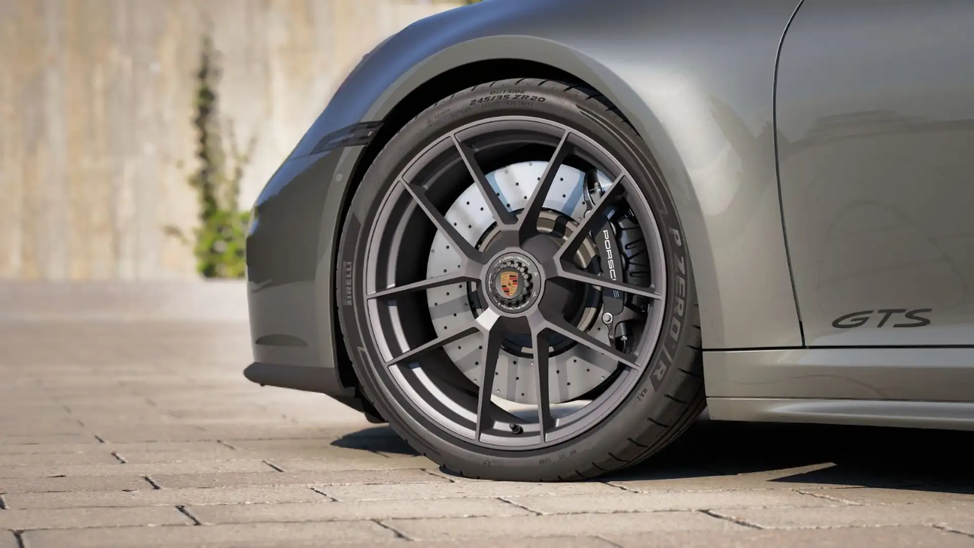 포르쉐 911 Targa 4 GTS 2026 실버 사진 3