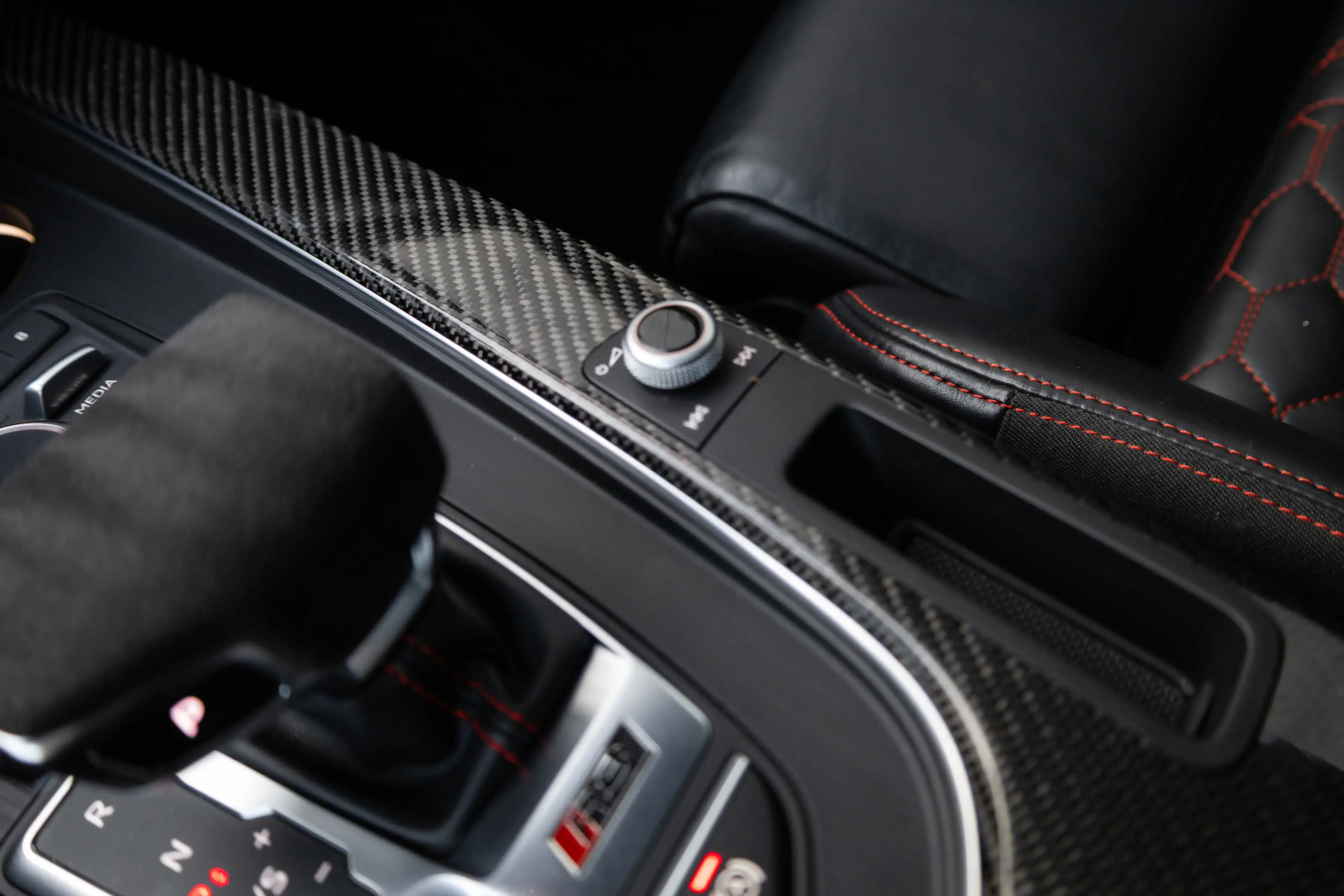 Audi RS4 Avant 2.9 TFSI 451 pk Quattro S-Line /RS-Stoelen/ — photo 36