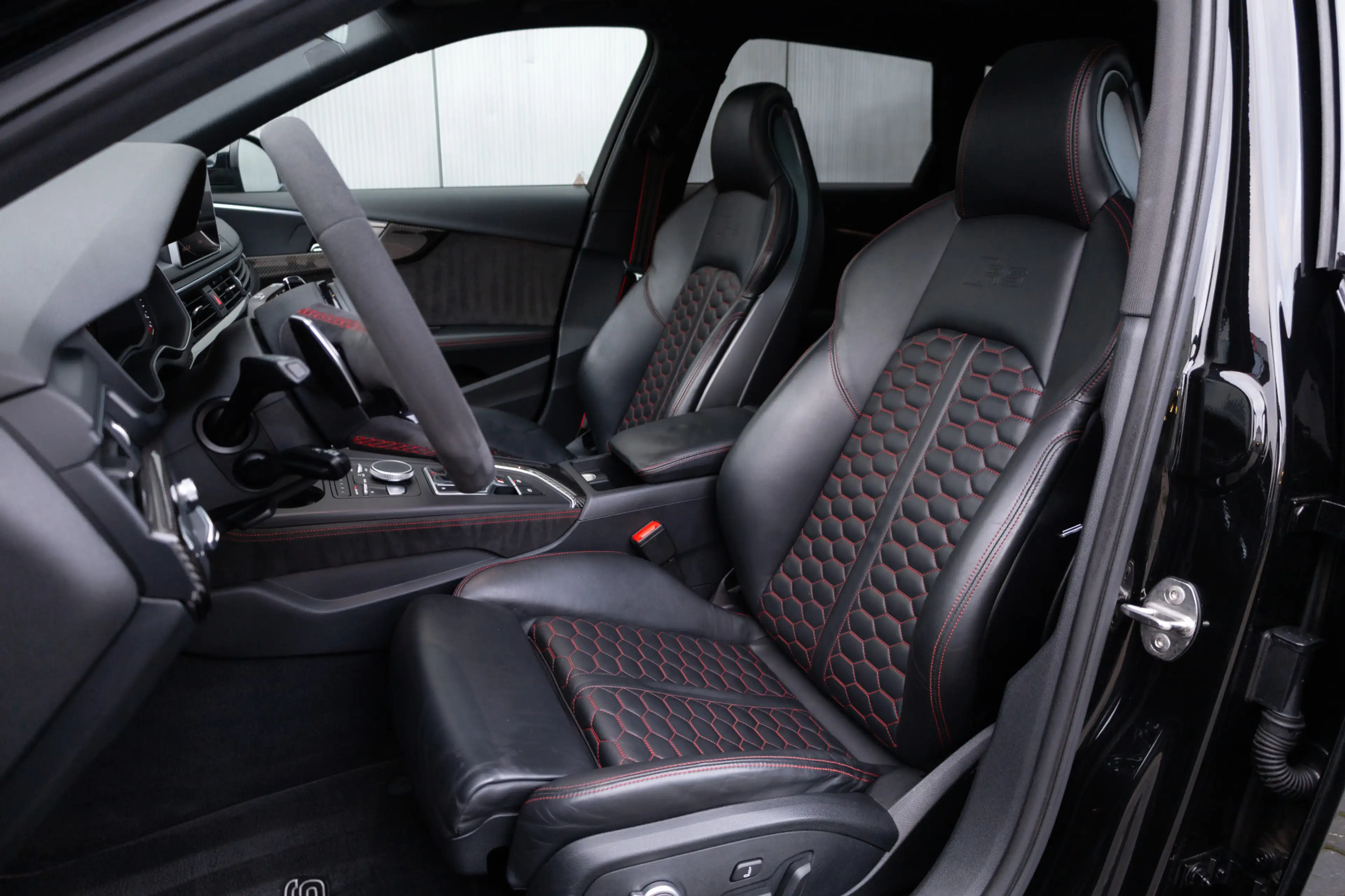 Audi RS4 Avant 2.9 TFSI 451 pk Quattro S-Line /RS-Stoelen/ — photo 3