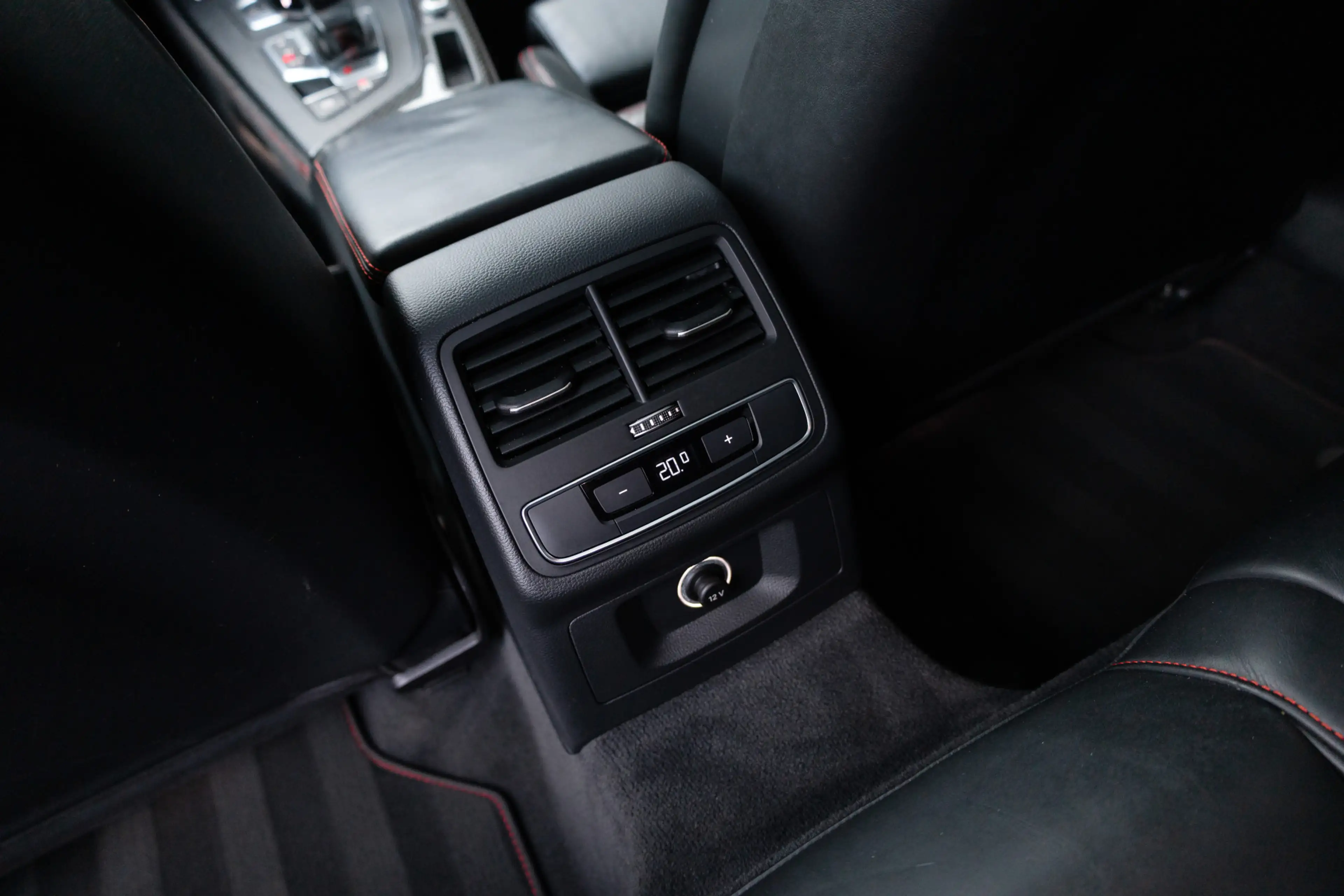 Audi RS4 Avant 2.9 TFSI 451 pk Quattro S-Line /RS-Stoelen/ — photo 19