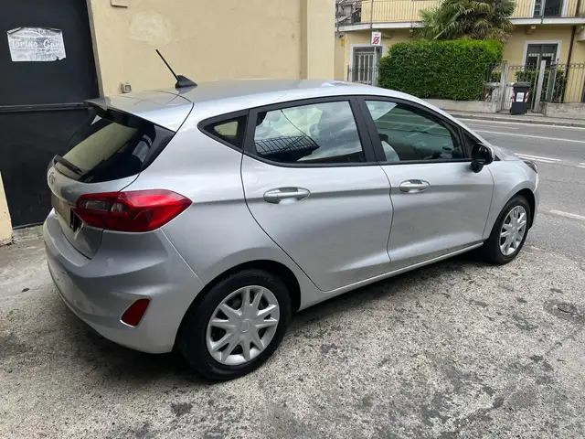 Ford Fiesta view 5
