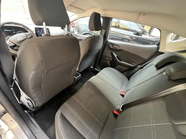 Ford Fiesta view 13