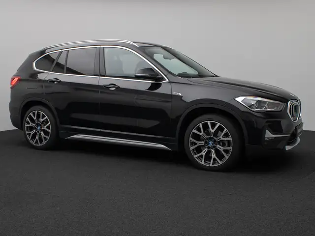 BMW X1 view 4