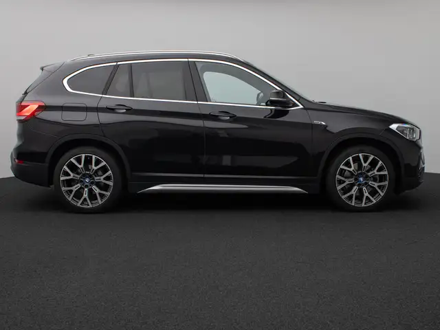 BMW X1 view 5