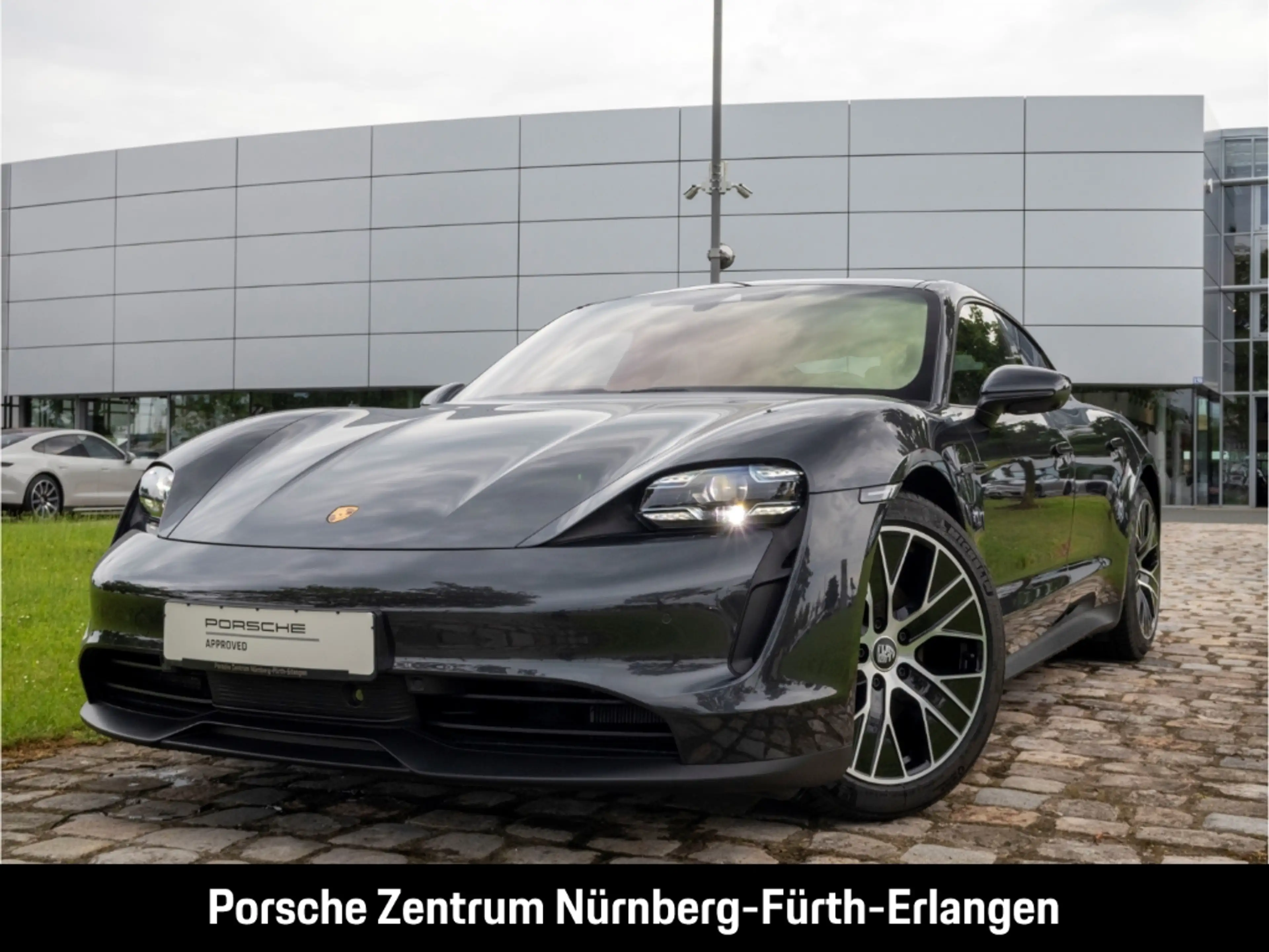 Porsche Taycan 75 Jahre Luftfederung inkl. PASM BOSE LED-Matrix