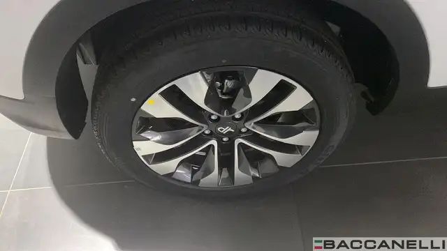 DR Automobiles DR5 view 10