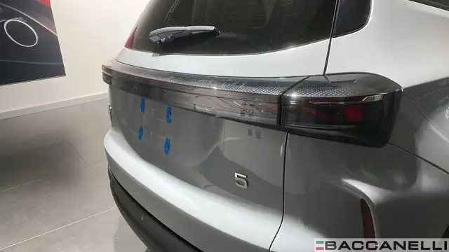 DR Automobiles DR5 view 9