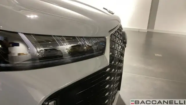 DR Automobiles DR5 view 8