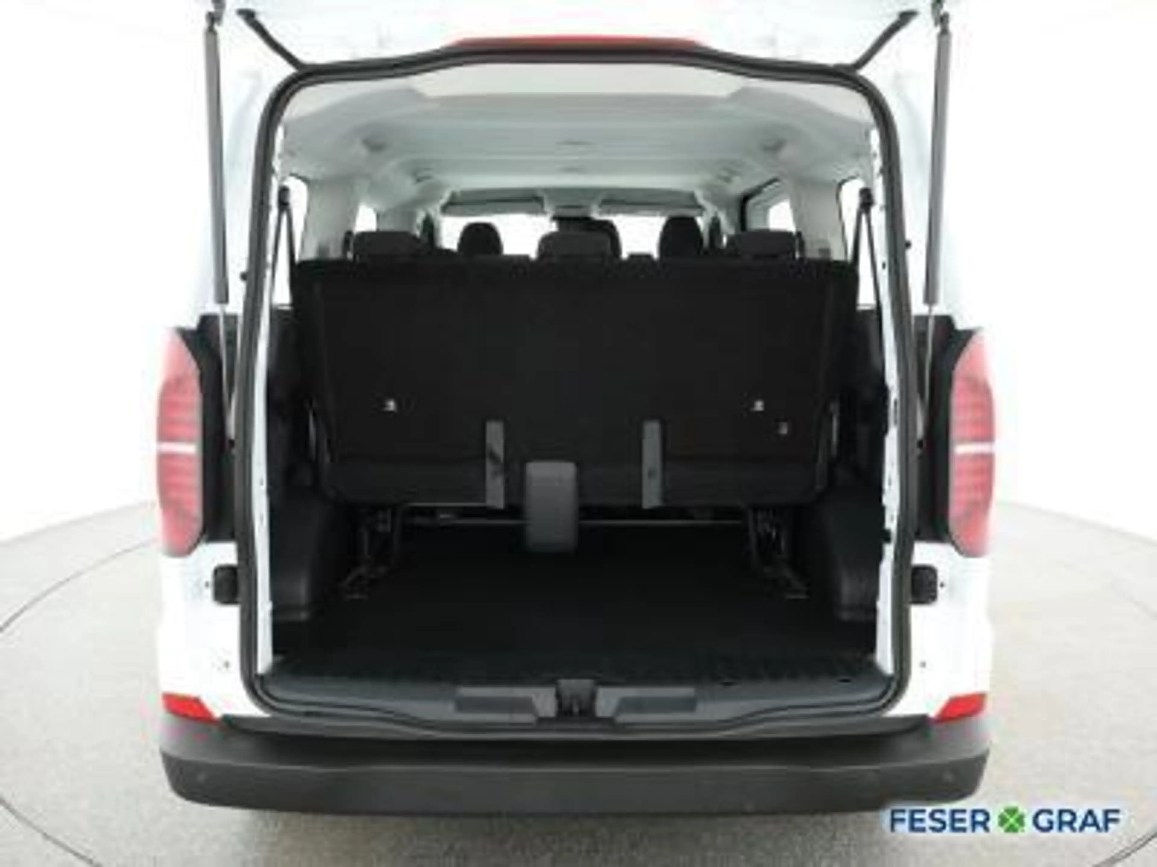 Volkswagen T7 Kombi 2.0TDI 9Sitze Navigationssystem Rückfahrkamera — photo 10