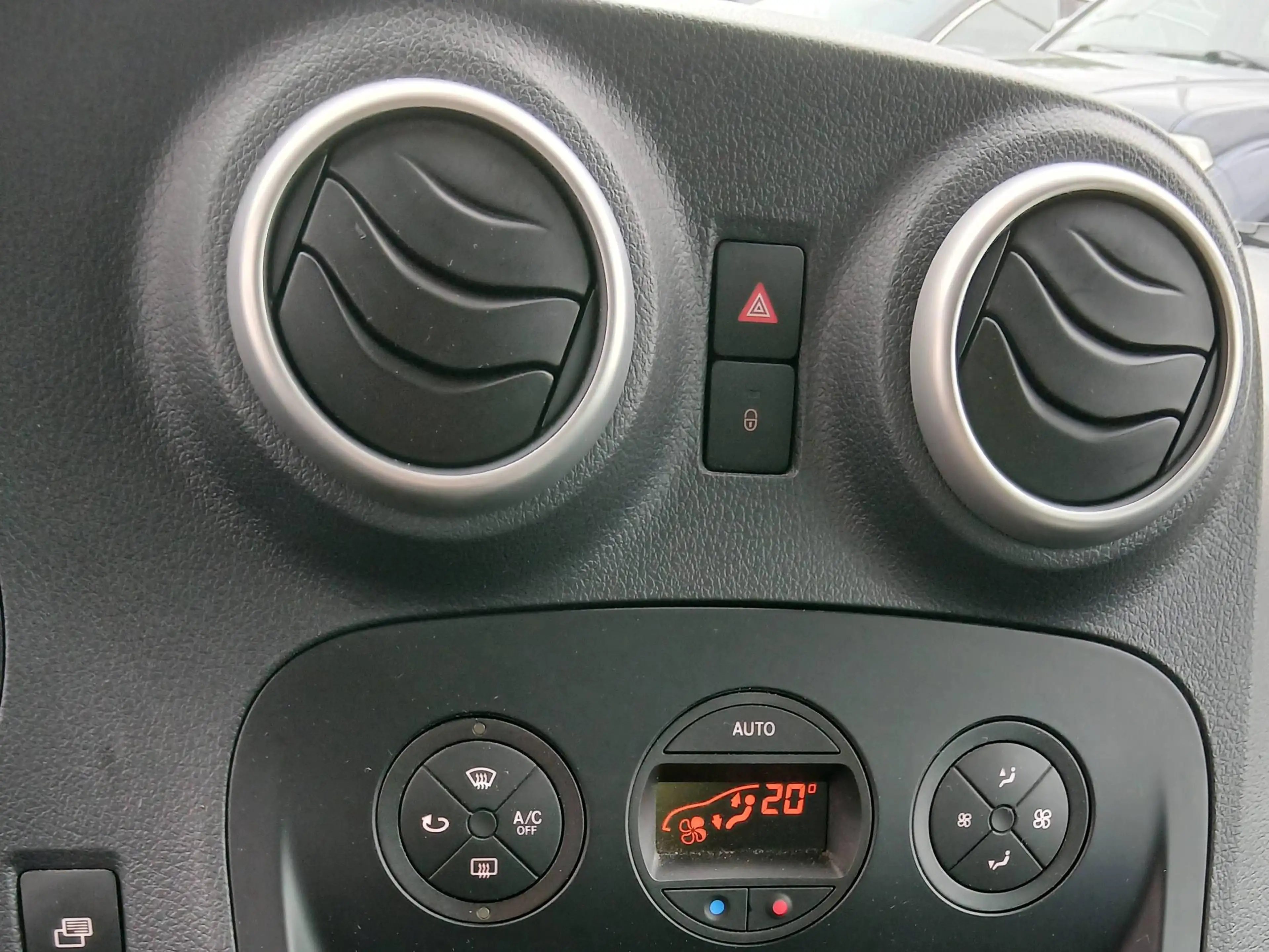 Mercedes-Benz Citan 111 CDI lang (A2) Tourer Edition*Klima*PDC*TÜV 07.2028 — photo 13
