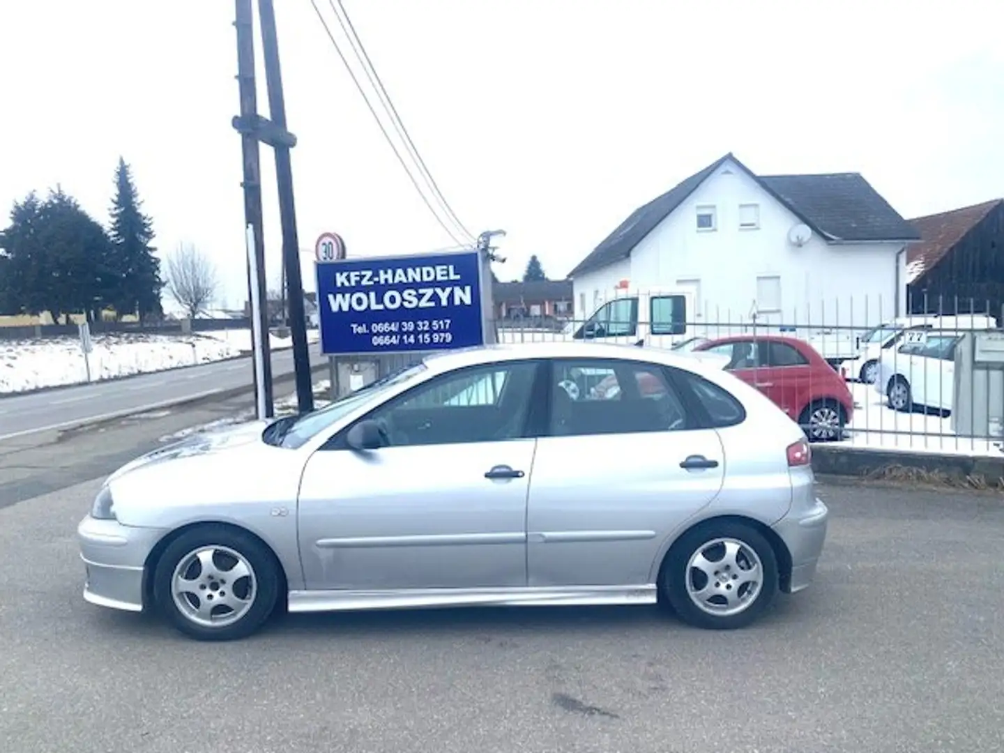 SEAT Ibiza Ibiza Fresh 1,4 TDI PD Fresh PICKERL 7--2026 Silber - 2