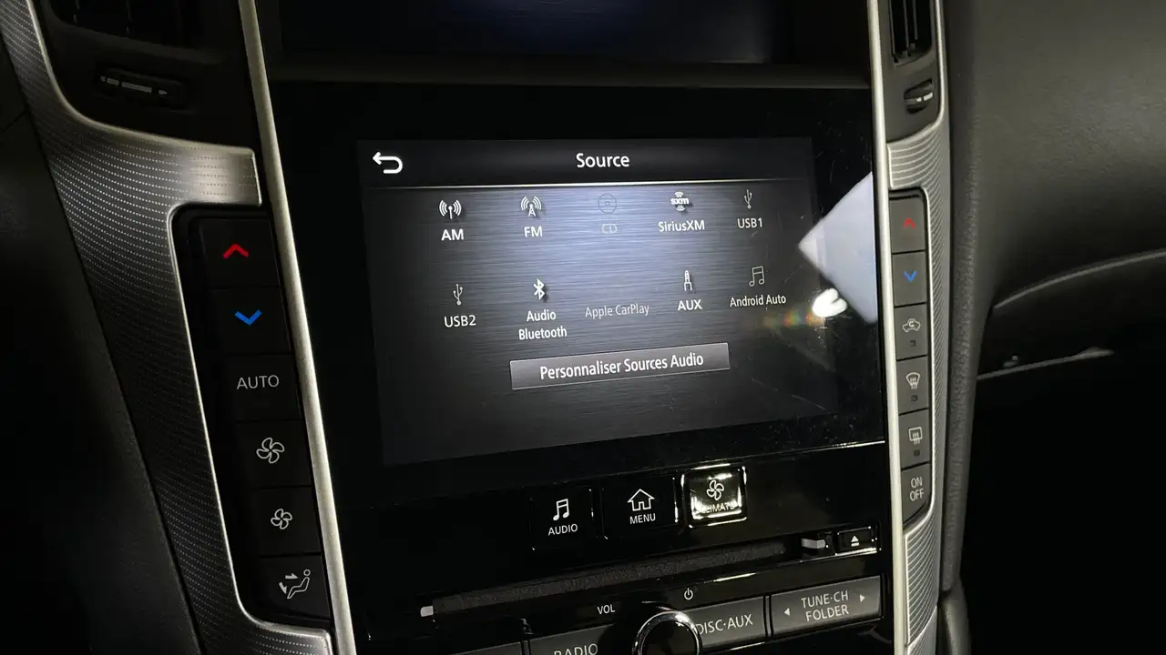 Infiniti Q50 снимка Infiniti Q50
