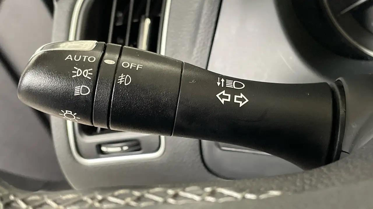 Infiniti Q50 снимка Infiniti Q50