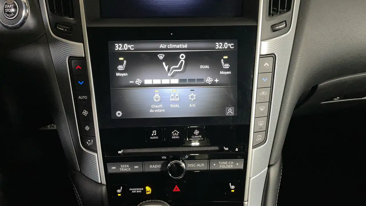 Infiniti Q50 снимка Infiniti Q50
