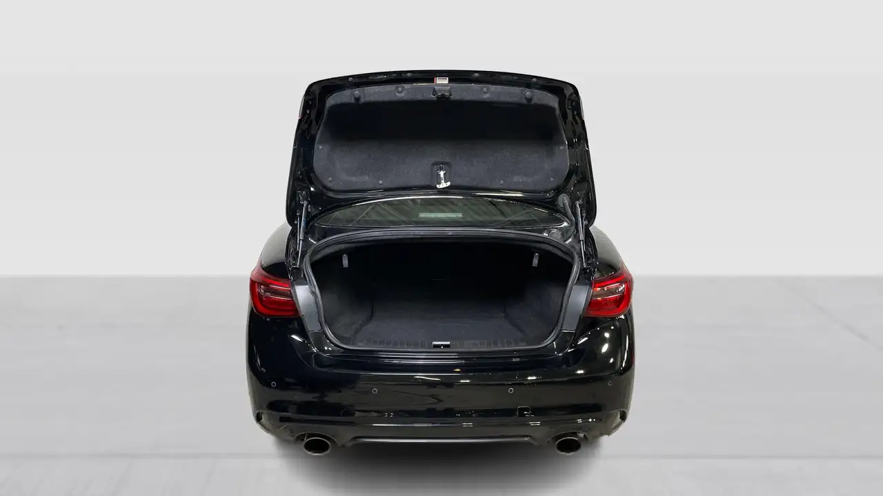 Infiniti Q50 снимка Infiniti Q50
