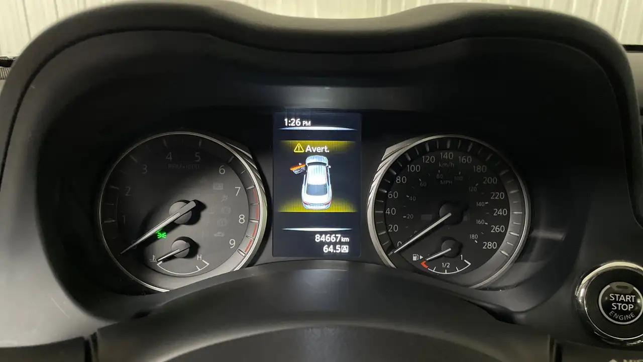 Infiniti Q50 снимка Infiniti Q50