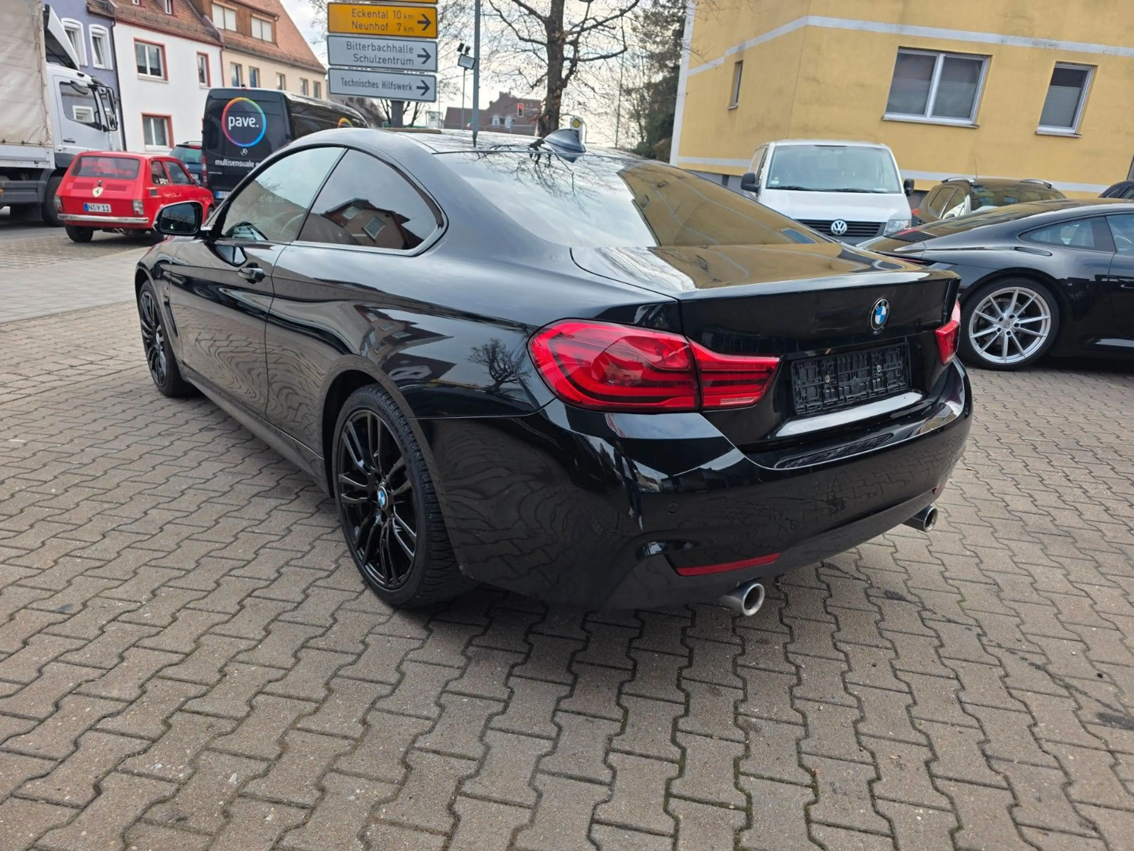BMW 440 i Coupe xDrive M Sportpaket schwarz/schwarz — photo 7