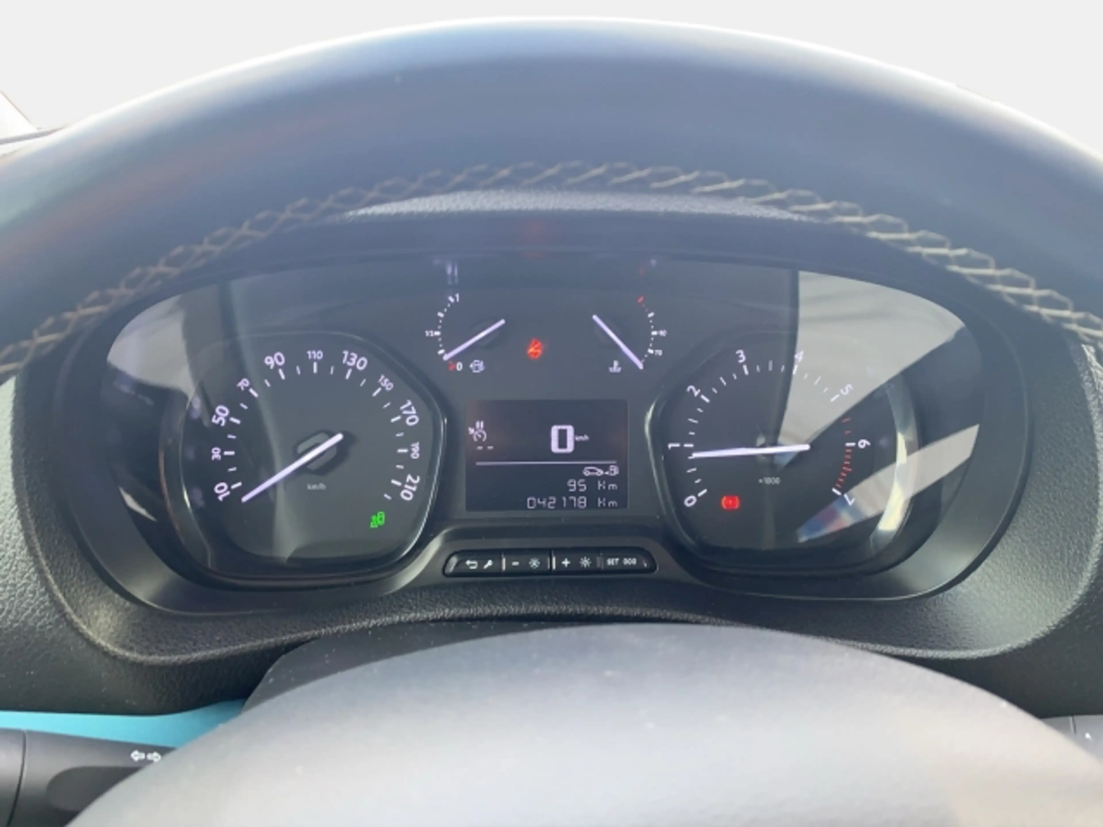 Peugeot Traveller Active L2 2,0 BHDI 140 — photo 9