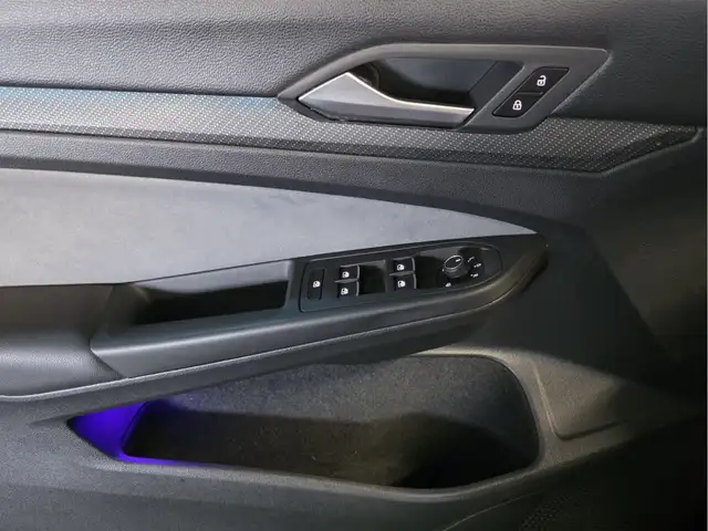 Volkswagen Golf view 11