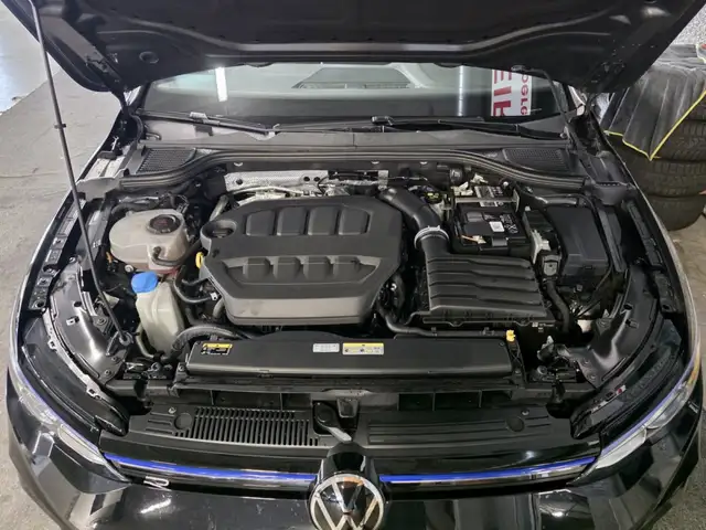 Volkswagen Golf view 14