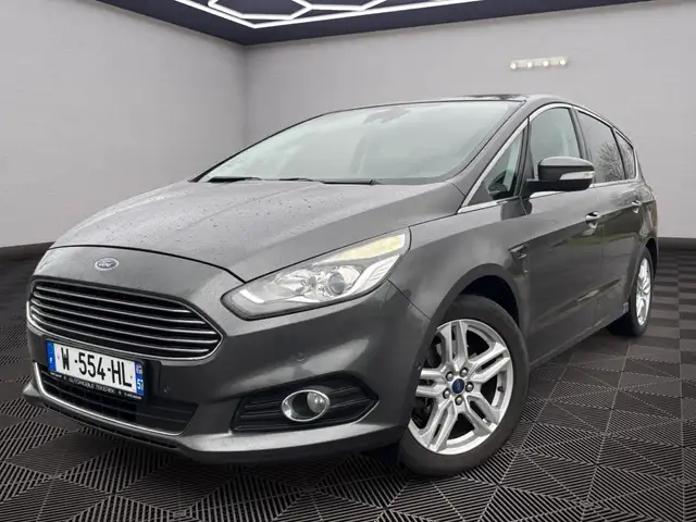 Ford S-Max Titanium