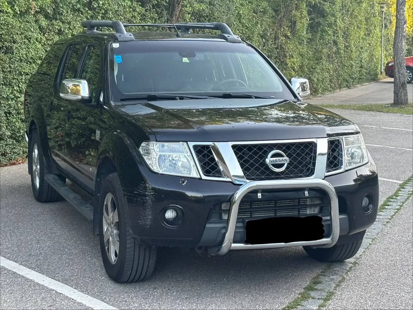 Nissan Navara Nissan Navara V6 231PS/Leder/Navi/Schiebedach/AUTOMATIK/Leder/AHK/Pickerl bis/01/2027/Motor Getriebe 1a/Service Gepflegt! Schwarz - 1