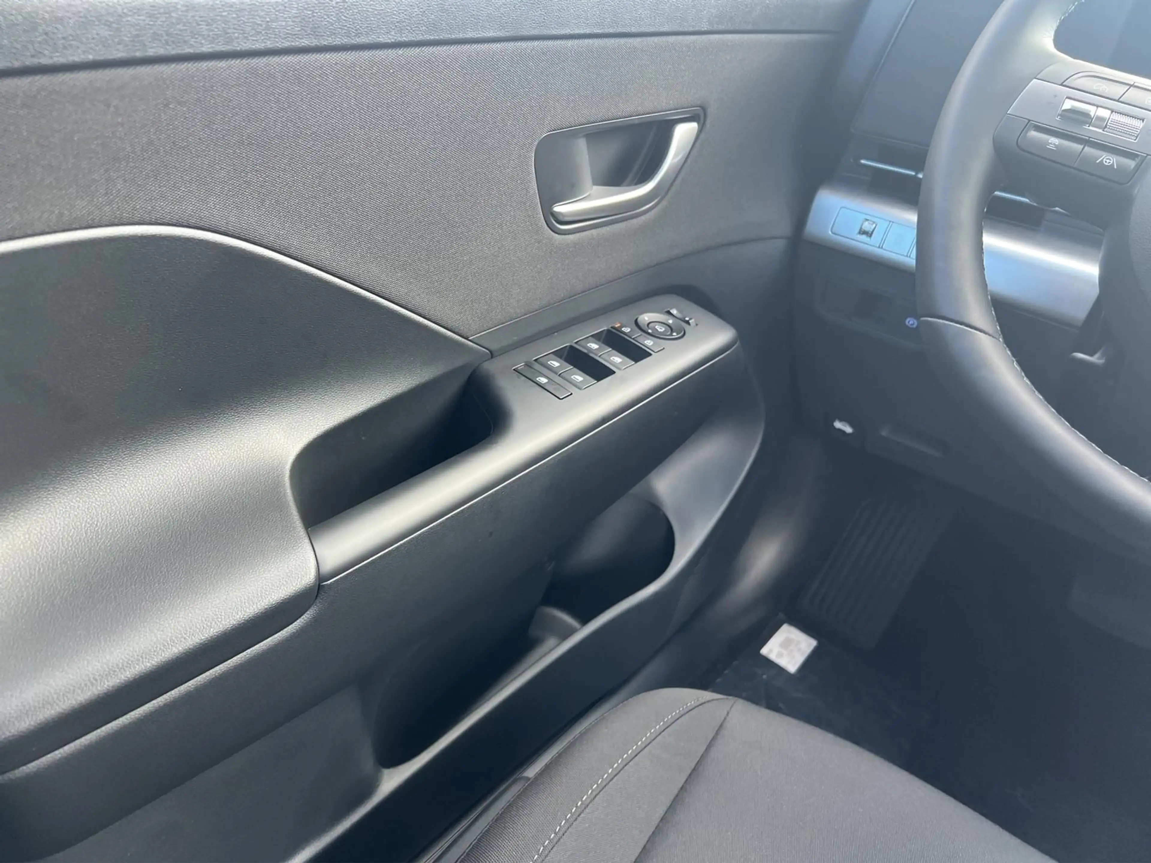 Hyundai KONA 1.6T-GDI DCT NAVI SHZ KAMERA LED-S. — photo 12