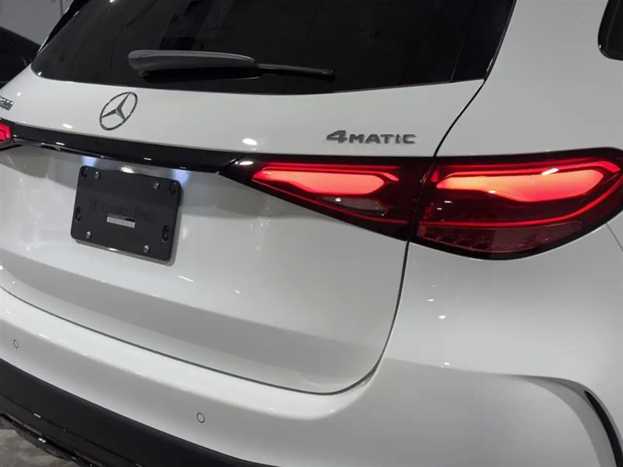 Mercedes-Benz GLC снимка Mercedes-Benz GLC