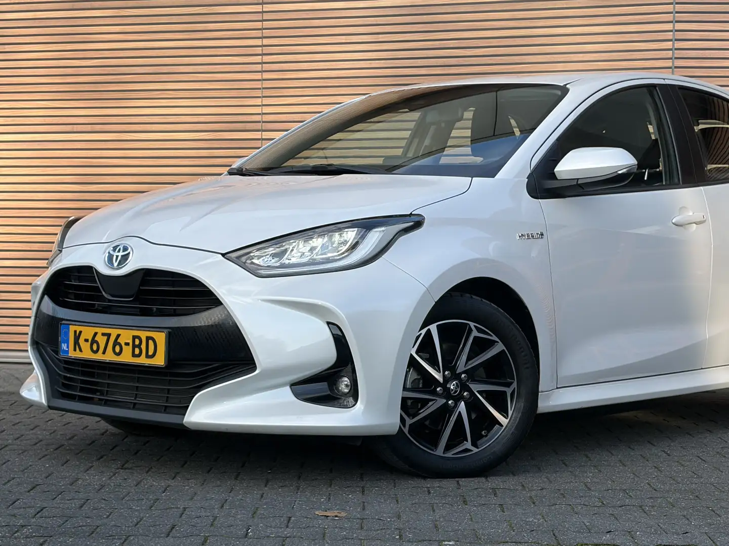 Toyota Yaris 1.5 Hybrid Dynamic Bianco - 2