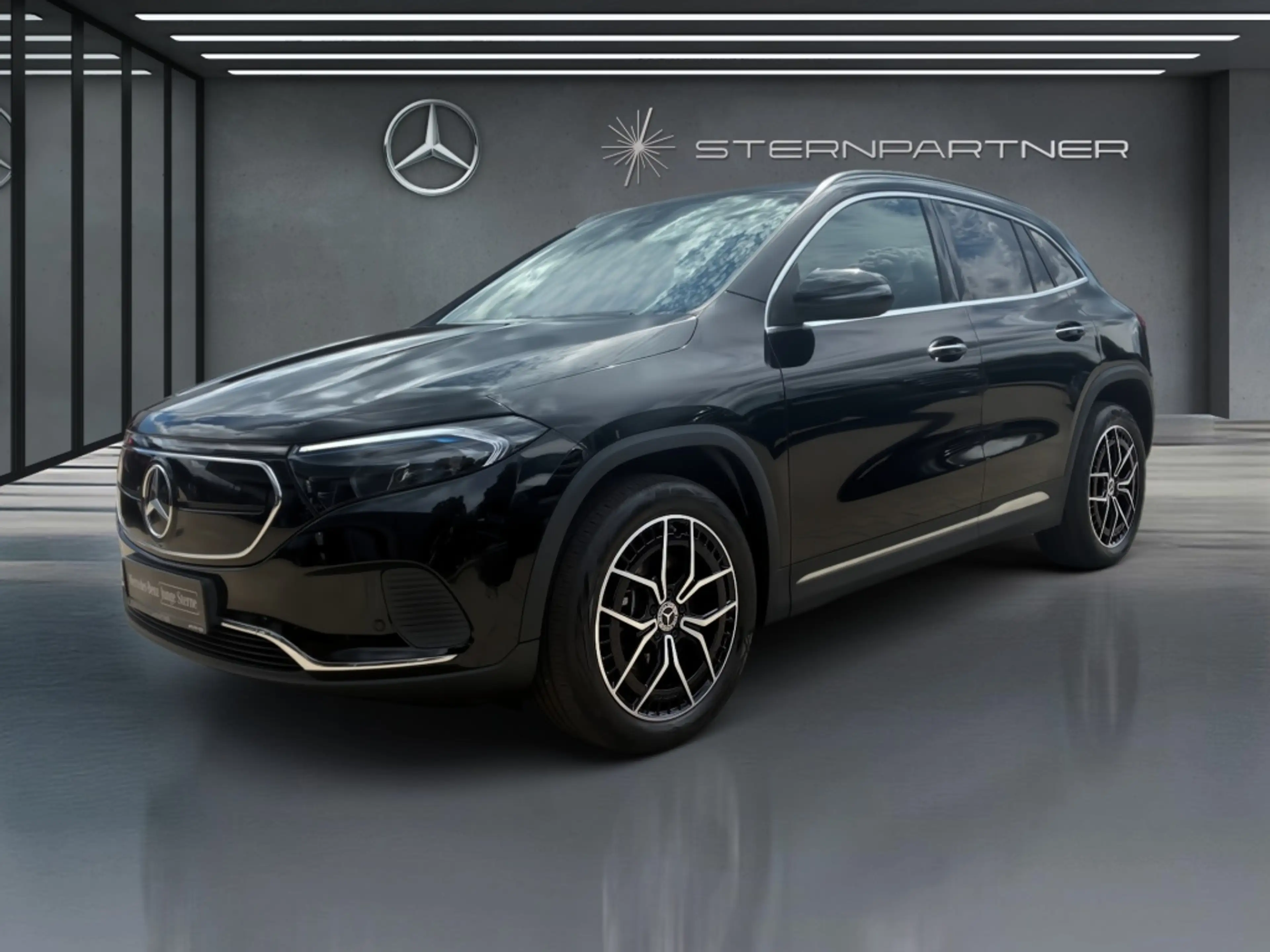 Mercedes-Benz EQA 300 4M Kamera 19''AMG Felge Kamera Flexbonus