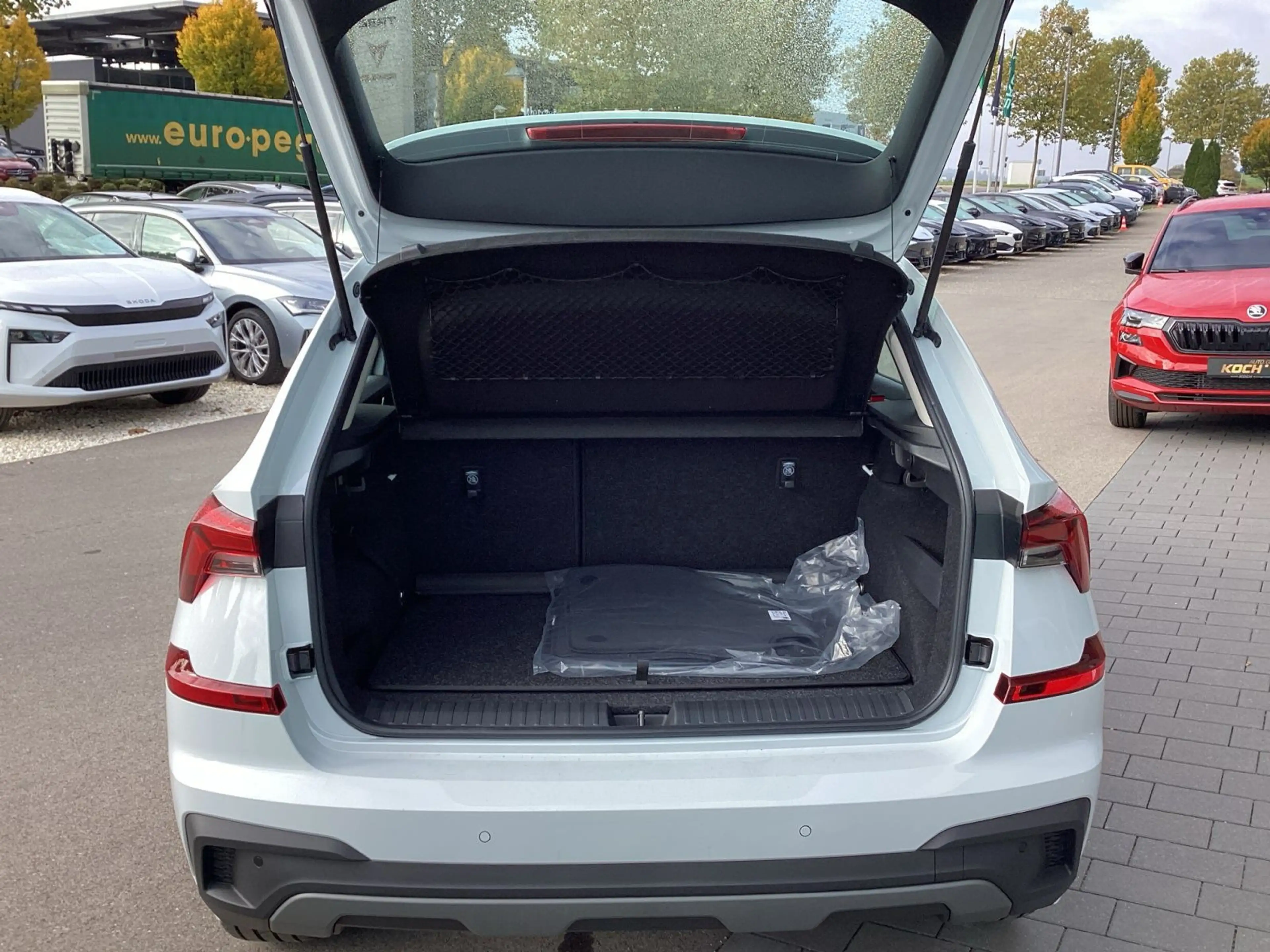 Skoda Kamiq Selection 1.5TSI*NAVI*AHK*ACC*LED* — photo 14