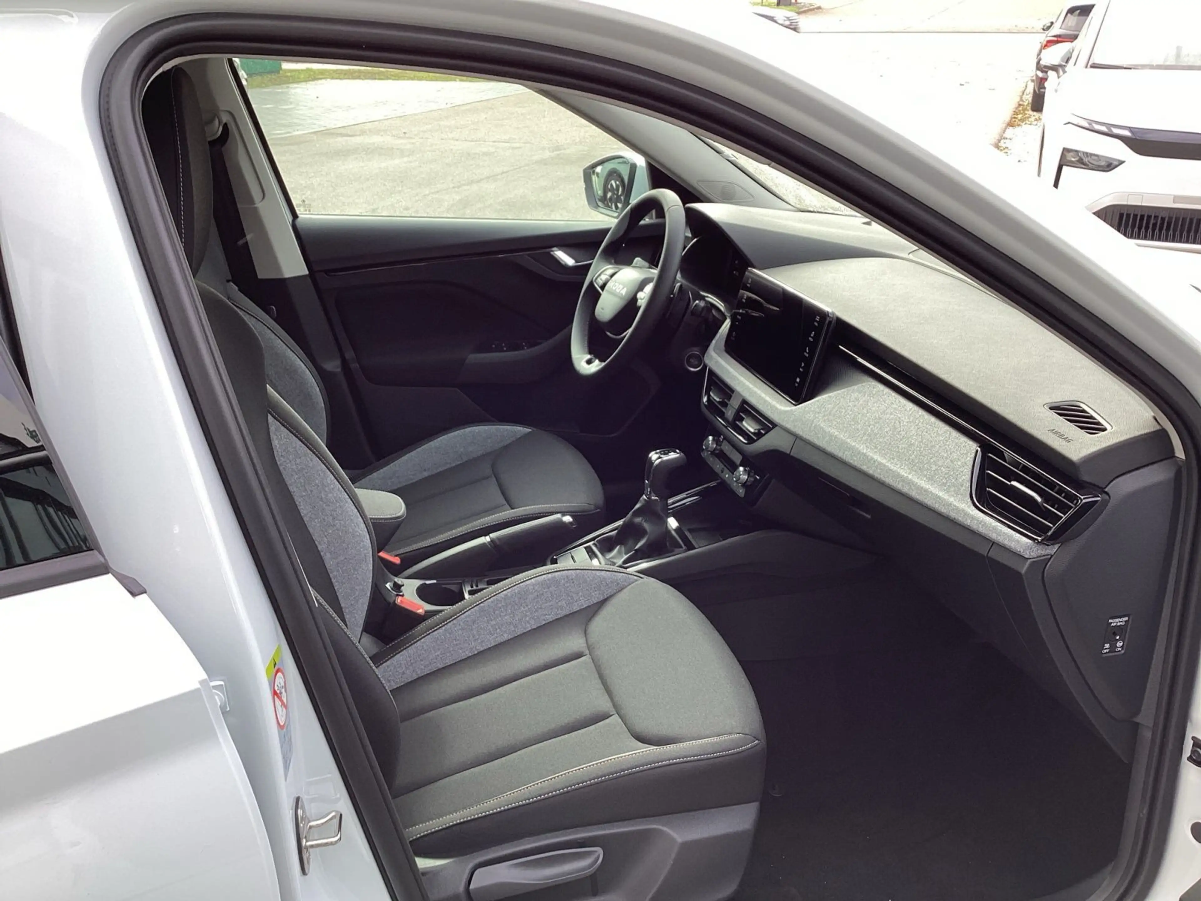 Skoda Kamiq Selection 1.5TSI*NAVI*AHK*ACC*LED* — photo 15