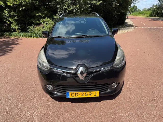 Renault Clio view 2
